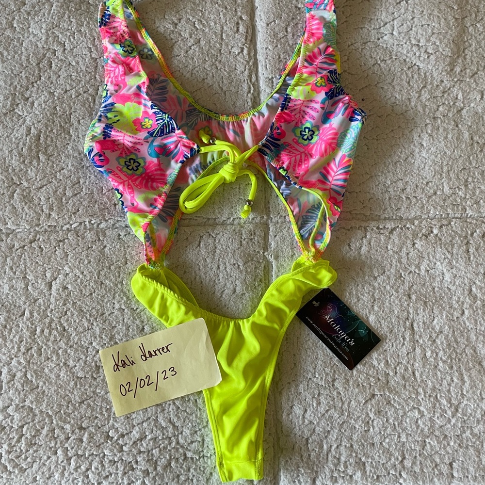 Malaya’s Exotic Wear Floral Tie Front Bodysuit